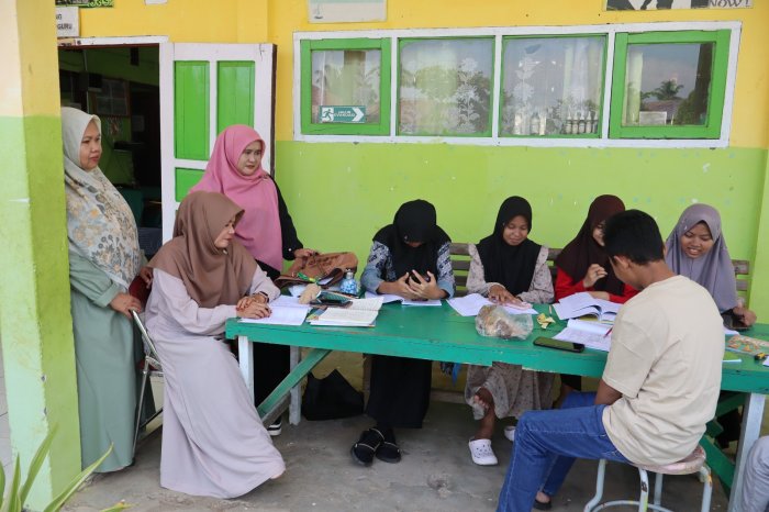 Menuju Pentas Kabupaten: Intensitas Bimbingan Olimpiade Bahasa Arab di MTsN 1 Batang Hari Meningkat