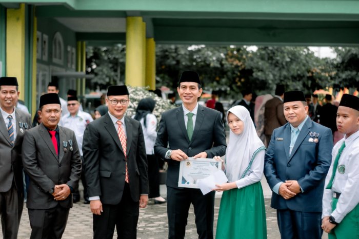 Bupati Batang Hari Beri Penghargaan untuk Peserta OMI Nasional Pada Peringatan HAB ke 80