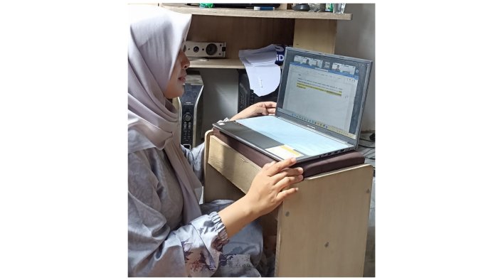 Tingkatkan Kualitas Layanan, Pengelola Laboratorium Komputer MTsN 1 Batang Hari Ikuti Zoom Meeting