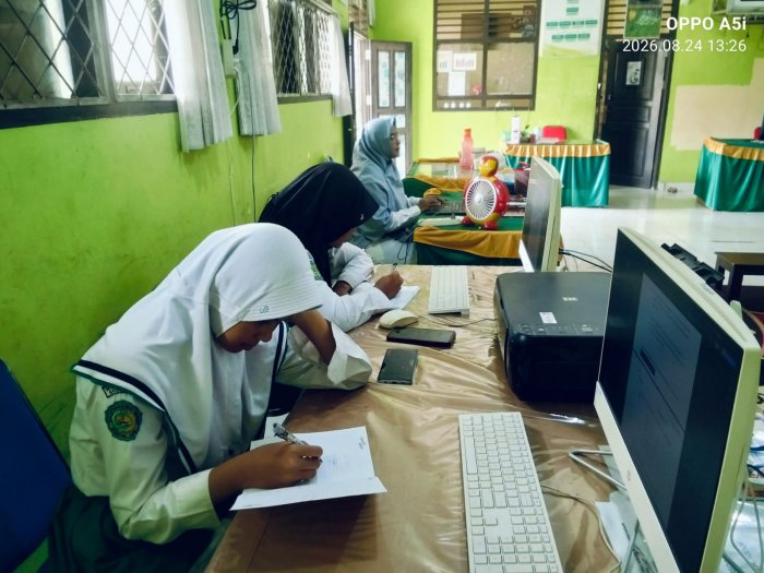 Menuju OMI Tingkat Kabupaten, Pembimbing Matematika MTsN 1 Batang Hari Intensifkan Bimbingan Terintegrasi
