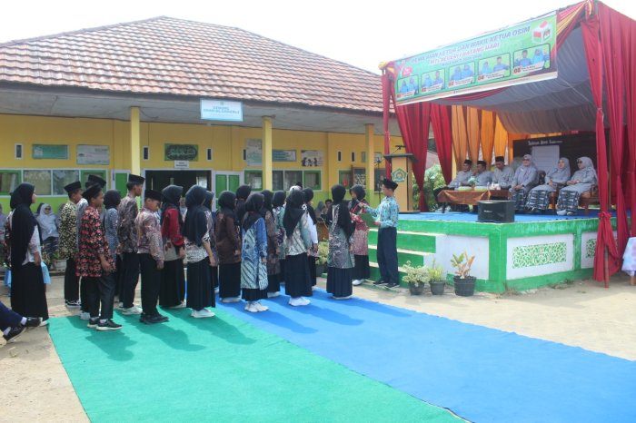 Resmi Bertugas! KPO Lantik Ketua dan Anggota KPPS untuk Pemilihan OSIM MTsN 1 Batang Hari